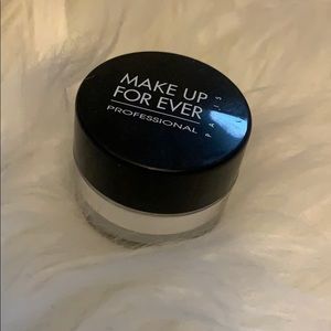NEW FINISHING POWDER MAKEUP FOREVER